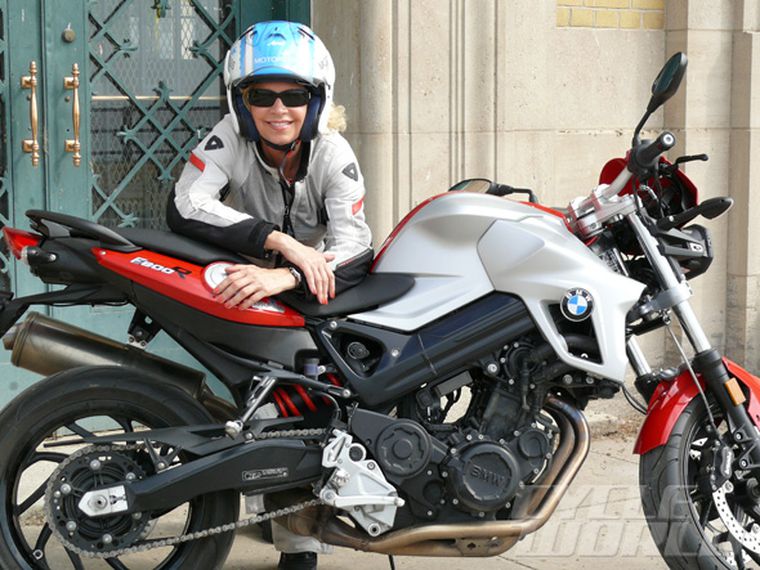 international-female-ride-day-moto-adventure-brasil-vicky-gray