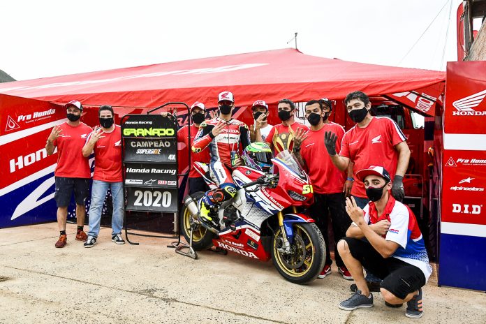 Honda-Racing-garante-oitavo-título-consecutivo-do-SuperBike-Brasil