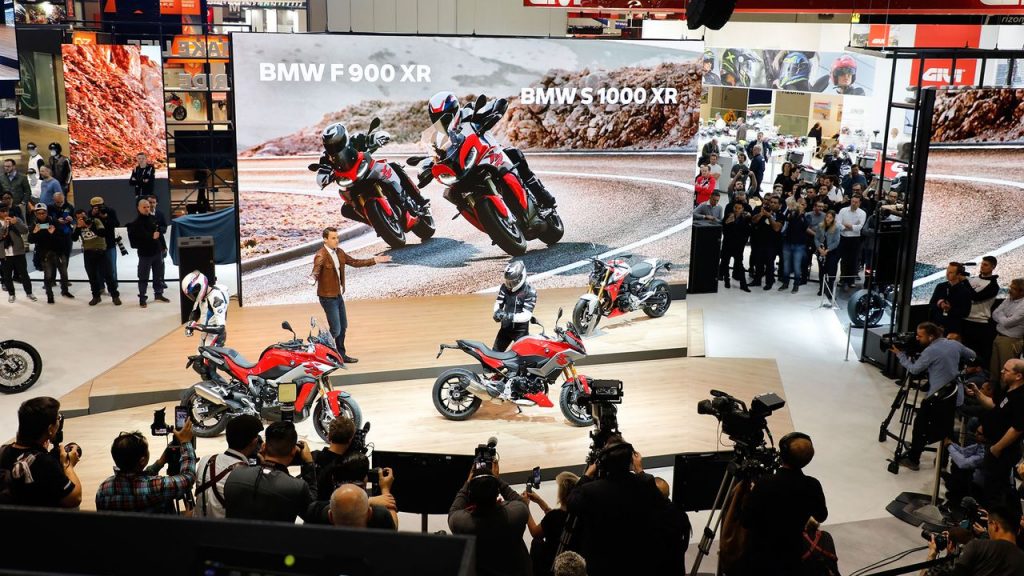BMW-Motorrad-diz-adeus-aos-grandes-salões-de-motos