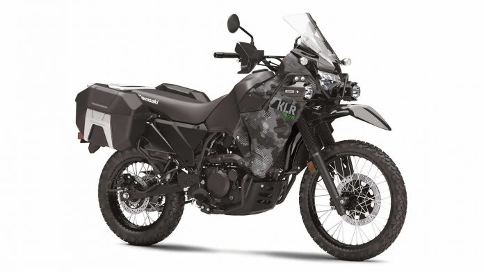 Kawasaki-KLR-650-está-de-volta-Mas-só-lá-fora