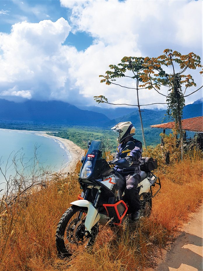 paraty-entre-montanhas-mar-descendo-serra-parque-estadual-serra- do-mar-serra da bocaina-aventur-viagem-de-moto