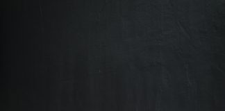 Rocket 3 R é a nova moto do chef Henrique Fogaça, Embaixador da Triumph no Brasil