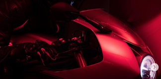 Triumph mostra detalhes da Speed Triple 1200 RR