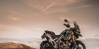 Testes oficiais do protótipo da nova Triumph Tiger 1200 revelam foco total no design