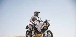 Ducati lança a DesertX