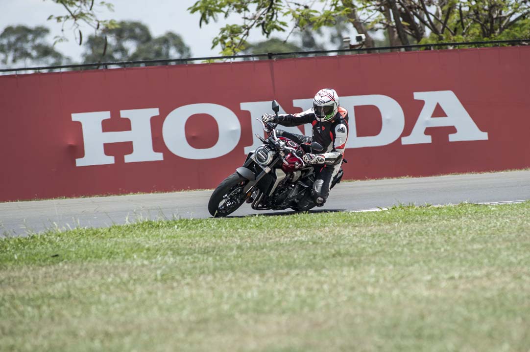 Honda CBR, Track Day Moto School realizado entre as corrida…