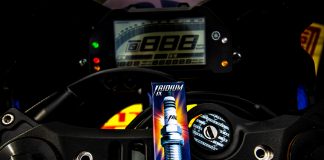 Motor falhando? Saiba quando trocar a vela da motocicleta