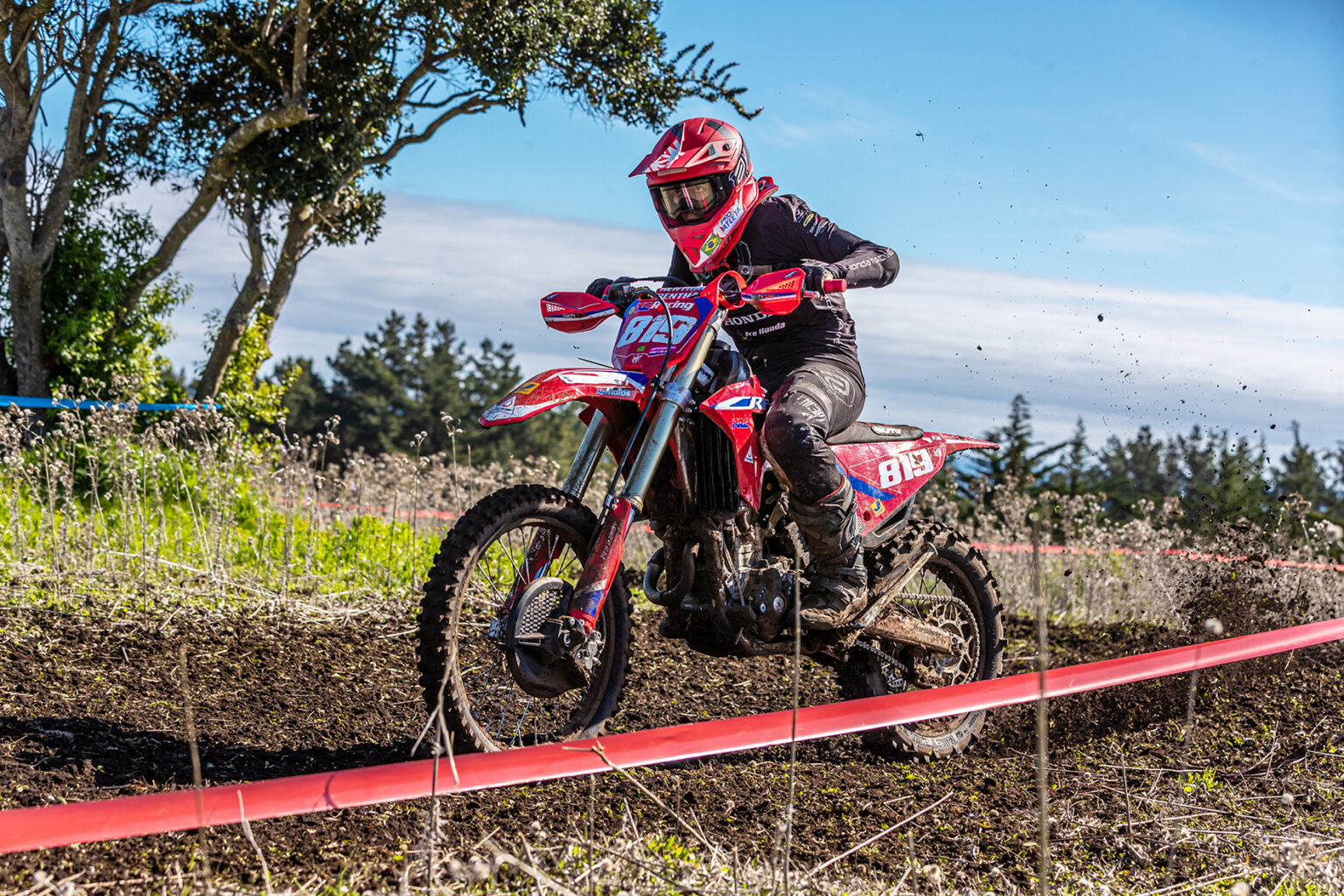 Equipe Honda Racing vence principais corridas da sexta etapa do Brasileiro  de Motocross