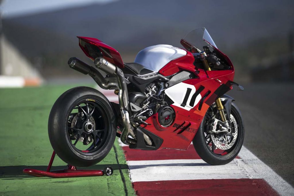 ducati-apresenta-a-nova-panigale-v4r-que-entrega-240-cv