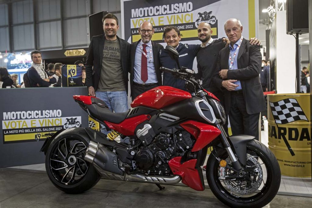 ducati-diavel-v4-e-eleita-a-moto-mais-bela-da-eicma-2022