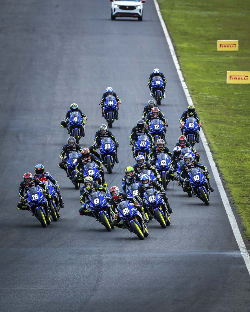 Vai começar! Temporada 2022 da Yamalube R3 bLU cRU Cup South America tem  início nesta semana - Yamaha Racing Brasil