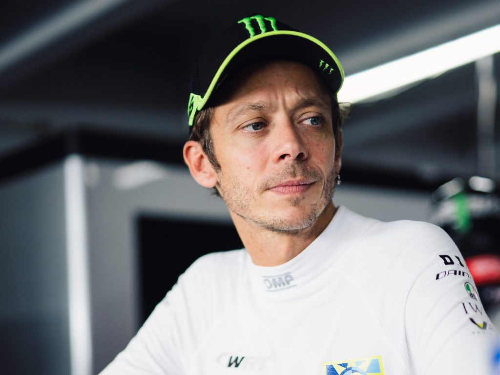 valentino-rossi-vai-pilotar-para-a-bmw-carros