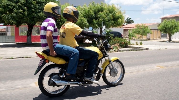 Moto Uber São Paulo 24hrs