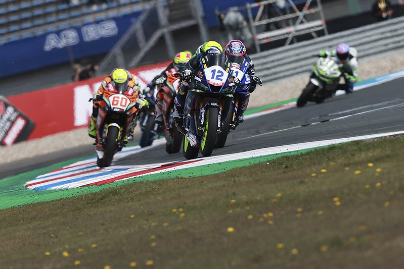 fim-de-semana-historico-brasileiros-conquistam-cinco-podios-na-abertura-da-temporada-do-mundial-de-supersport-300