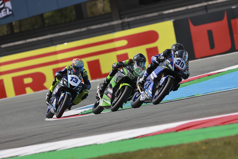 fim-de-semana-historico-brasileiros-conquistam-cinco-podios-na-abertura-da-temporada-do-mundial-de-supersport-300