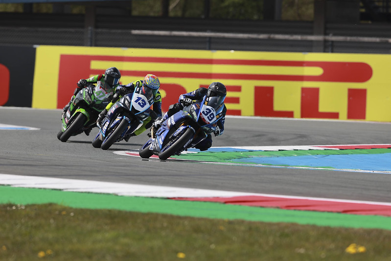 fim-de-semana-historico-brasileiros-conquistam-cinco-podios-na-abertura-da-temporada-do-mundial-de-supersport-300