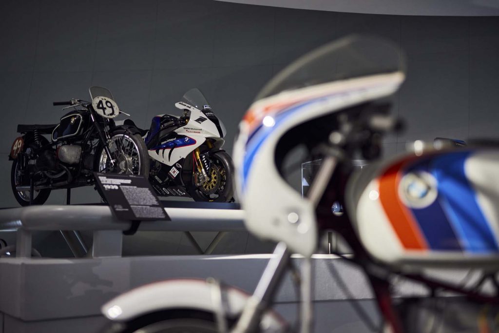 bmw-motorrad-celebra-100-anos-de-sucesso-com-grande-exposicao-de-aniversario-no-bmw-museum