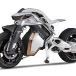 yamaha-apresenta-a-segunda-versao-do-motoroid-no-japao-1