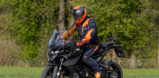 Flagra: KTM 1390 Super Duke GT 2025