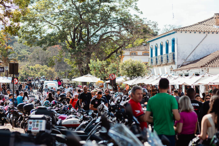 bike-fest-leva-mais-de-40-mil-pessoas-e-23-mil-motos-a-tiradentes