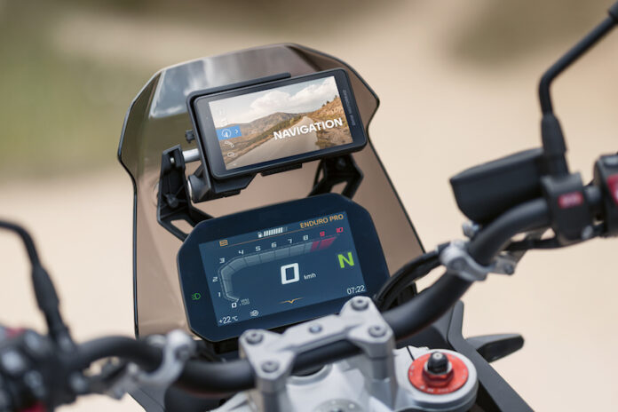 bmw-motorrad-connectedride-navigator-chega-ao-brasil