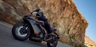Daytona 660 da Triumph desembarca na rede de concessionárias do Brasil