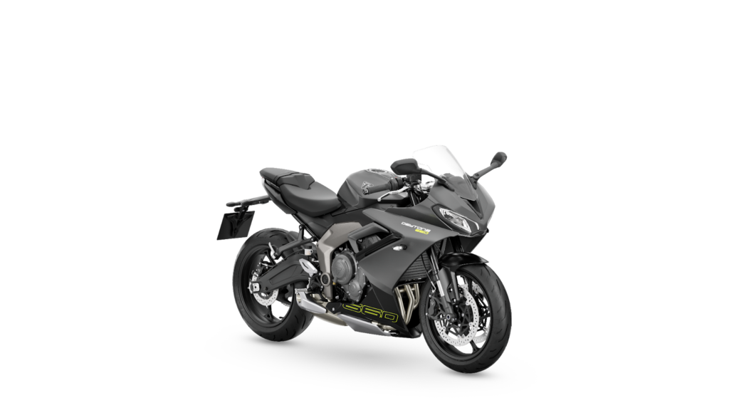 Triumph-promove-ação-de-lançamento-nacional-da-esportiva-Daytona-660