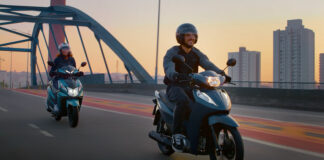 Honda Motos lança campanha que exalta a liberdade de quem “leva a vida numa Honda” Aqui está a frase com hífens entre as palavras: **Honda-Motos-lança-campanha-que-exalta-a-liberdade-de-quem-"leva-a-vida-numa-Honda"**