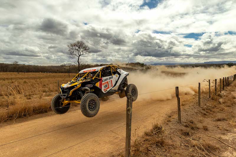 Can-Am-é-a-marca-mais-vitoriosa-dos-UTVs-na-temporada-2024-de-Rally-Raid