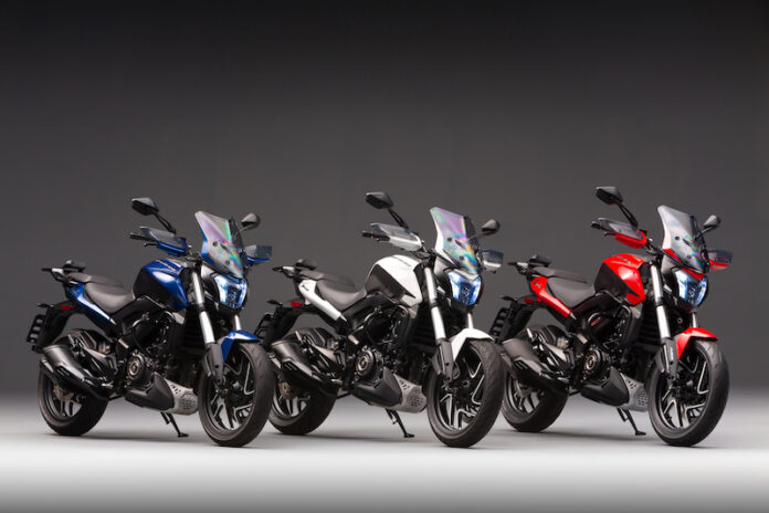 bajaj revela as novas cores da dominar 400 no festival interlagos 2026