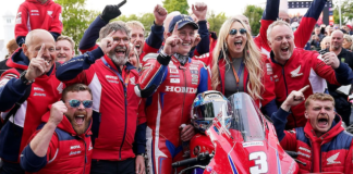 Metzeler celebra o sucesso no TT da Ilha de Man Dean Harrisson, vencedor Superstock