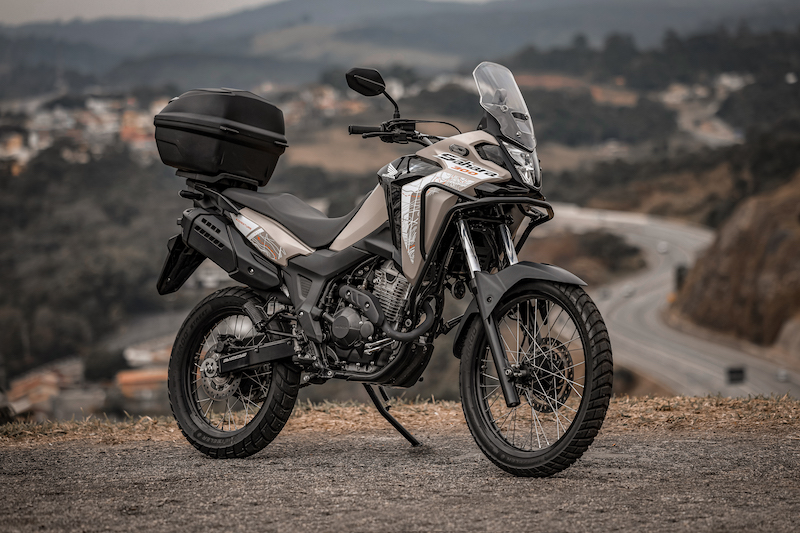 XRE 300 Sahara 2026 ganha novas cores