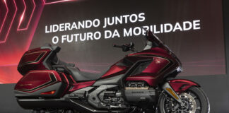 Honda apresenta sete novidades para o mercado brasileiro Honda-GL1800-Gold-Wing-Tour-50th-Anniversary