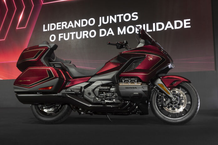 Honda-GL1800-Gold-Wing-Tour-50th-Anniversary