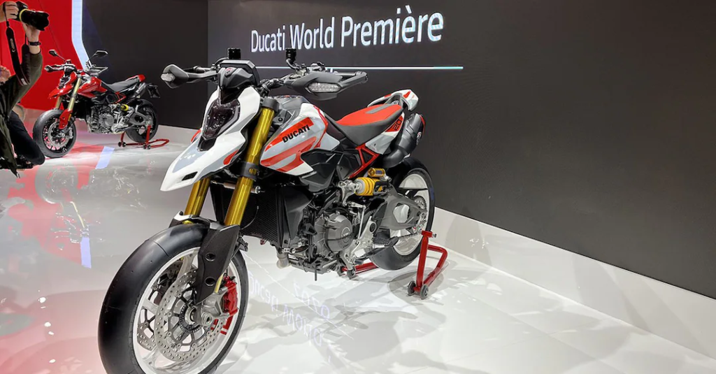 Ducati Hypermotard V2