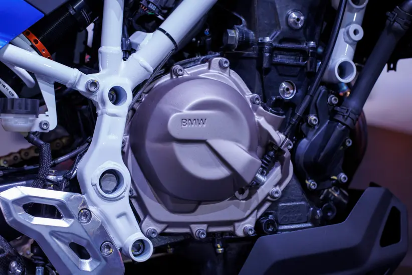 MOTOR-450-BICILÍNDRICO-TVS