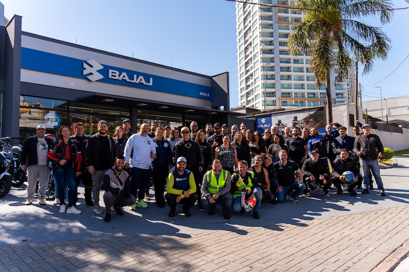 bajaj-dominar-rides-daybraker