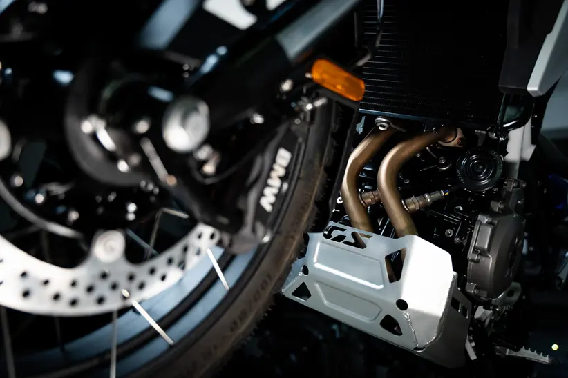 detalhe-motor-f-450-gs-bicilíndrico