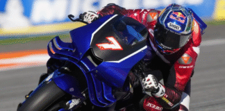 A Revolução dos Três Diapasões: Yamaha Desperta a “Besta” V4 com o Talento de Toprak Razgatlioglu toprak-acelera-yamaha-v4-e-impressiona-quartararo