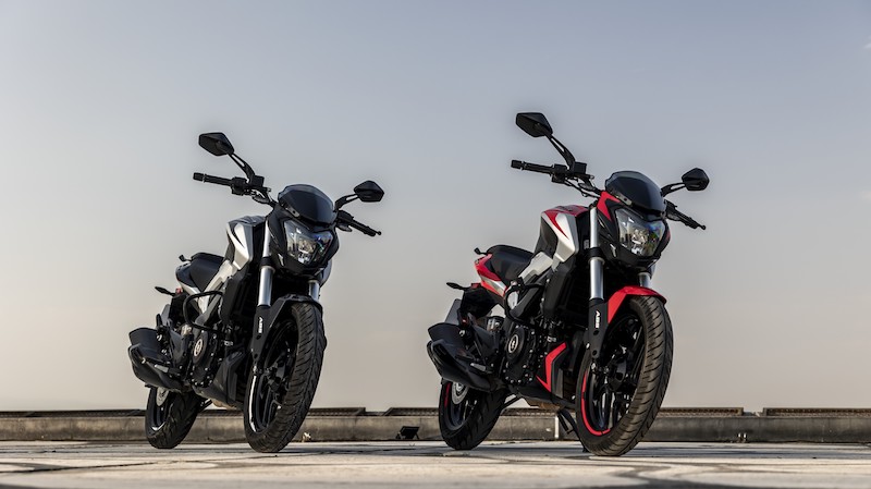 Foto- Bajaj Dominar 250 (divulgação Bajaj) 