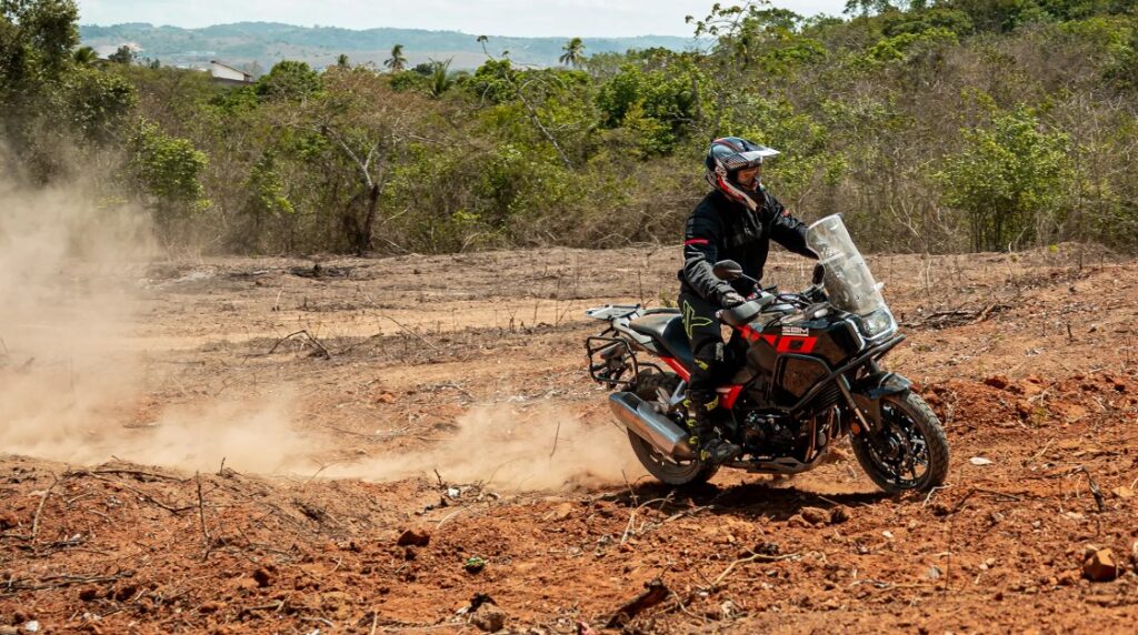 SBM 400ss: Shineray apresenta sua nova trail