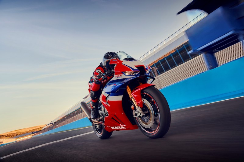 HONDA-CBR-1000RR-R-FIREBLADE-SP-2026-