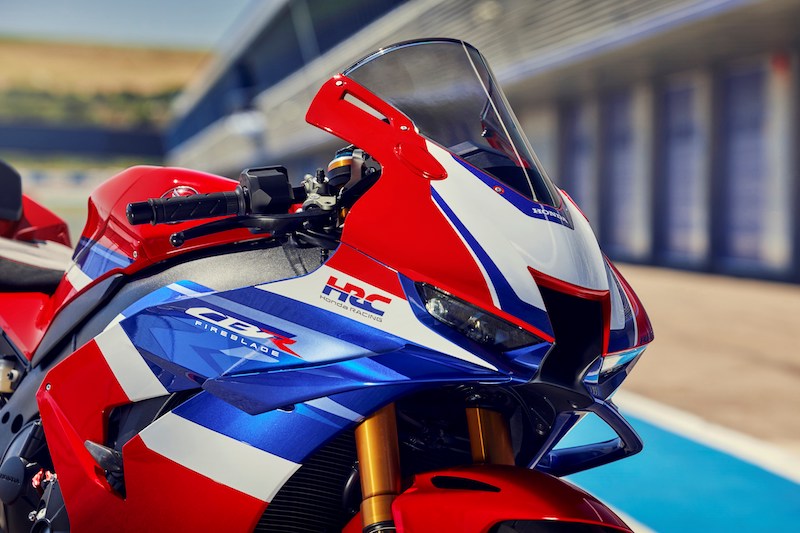 HONDA-CBR-1000RR-R-FIREBLADE-SP-2026-