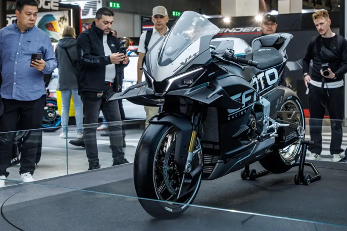 cfmoto v4r