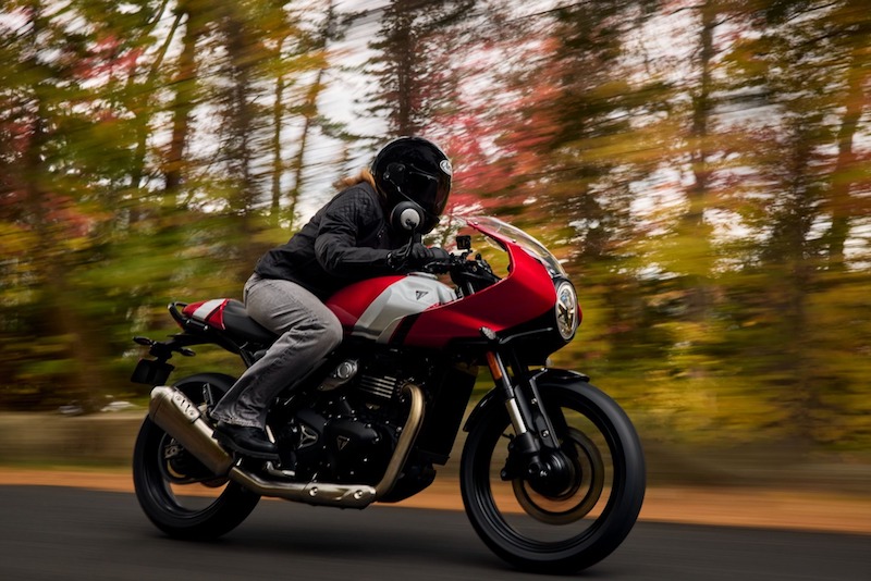 Triumph-Thruxton-400