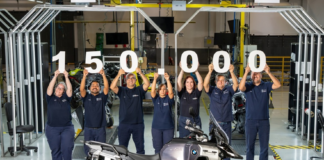 Marco histórico: BMW Motorrad atinge a marca de 150 mil motocicletas produzidas no ano do 10º aniversário de sua planta