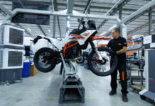 KTM inaugura fábrica em Manaus com capacidade para 20 mil motocicletas por ano